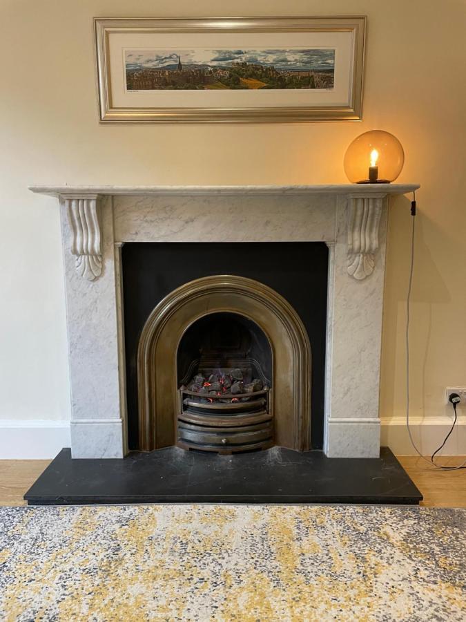 Fantastic Location 10 Mins To Princes Street- 15 To Royal Mile- Main Door-Patio Edinburgh Eksteriør bilde